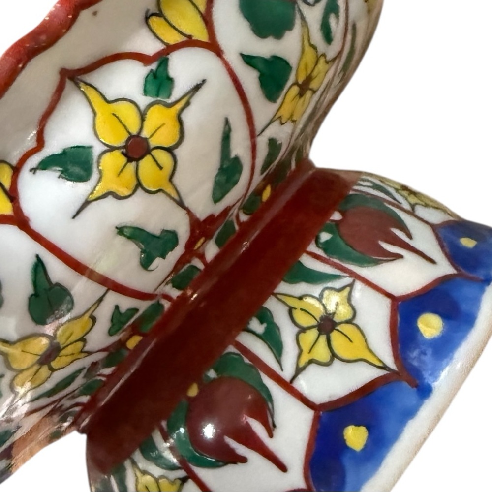 Thai Vintage Collectible Hand-Painted Porcelain Bencharong Stem Cup - Picture 6 of 15
